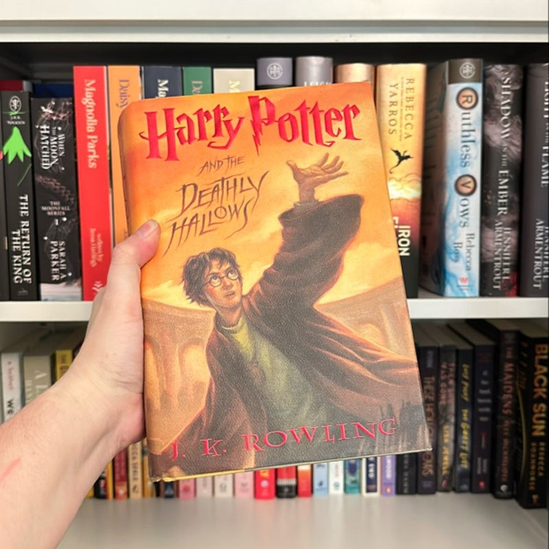 Harry Potter and the Deathly Hallows (1st Edition)