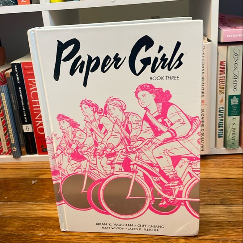 Paper Girls Deluxe Edition, Volume 3