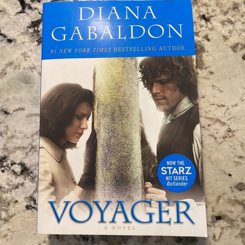 Outlander (Starz Tie-in Edition): A Novel: Gabaldon, Diana