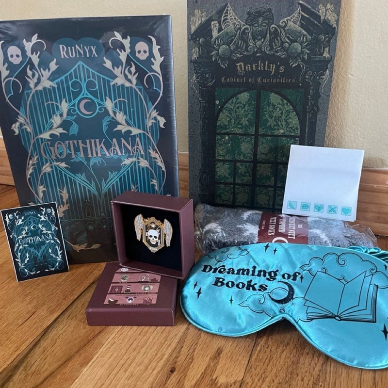 January 2024 Adult bookish Box FULL BOX *extra rare Crescent city pin*