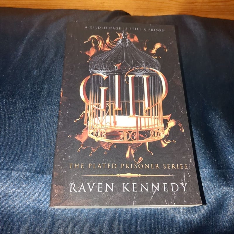Gild by Raven Kennedy, Paperback | Pangobooks