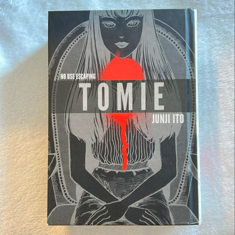 Tomie: Complete Deluxe Edition