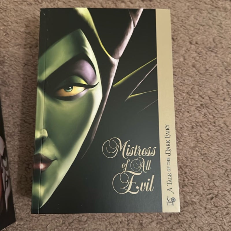Villans Collection - 5 Book box set with Journal and Poster 