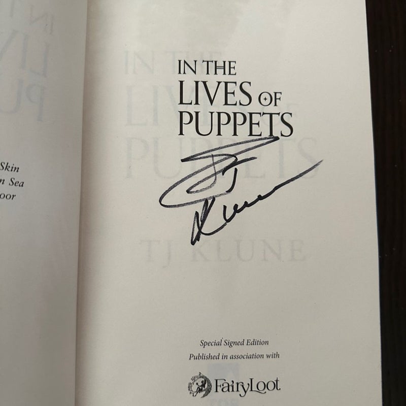 In the Lives of Puppets (Signed FairyLoot Special Edition) 