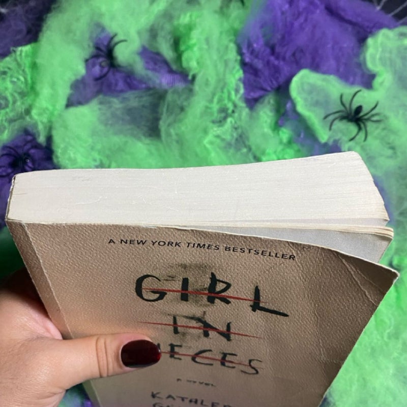 Girl in Pieces