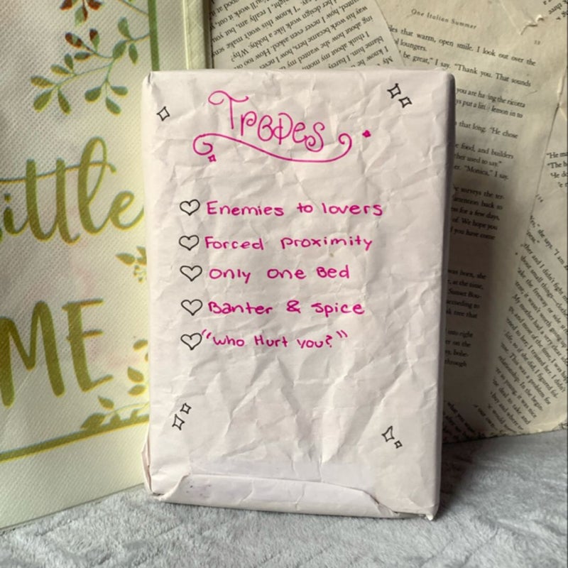 Blind date with a special edition book + B&N tote bag 