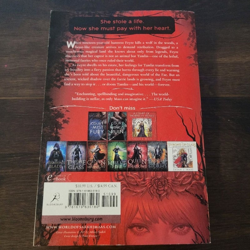 A Court of Thorns and Roses (Mint Condition)