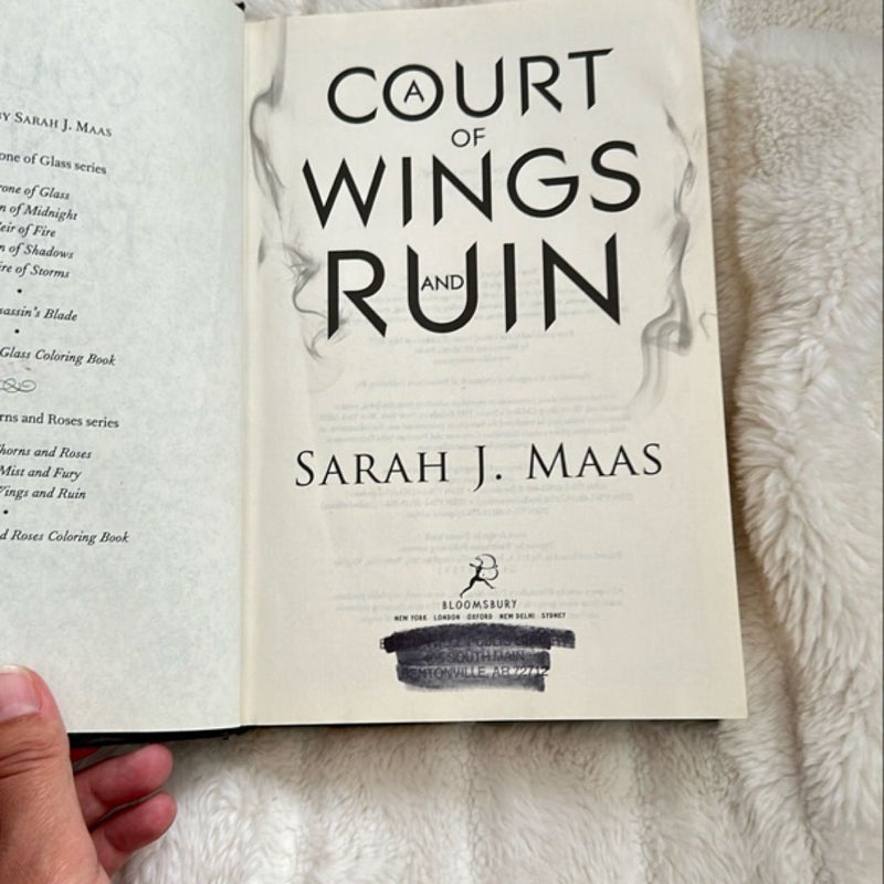 A Court of Wings and Ruin (OOP Former Library)
