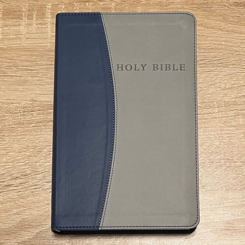 KJV Personal Size Giant Print Reference Bible