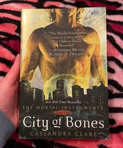 City of Bones (The Mortal Instruments) [First Paperback Edition]