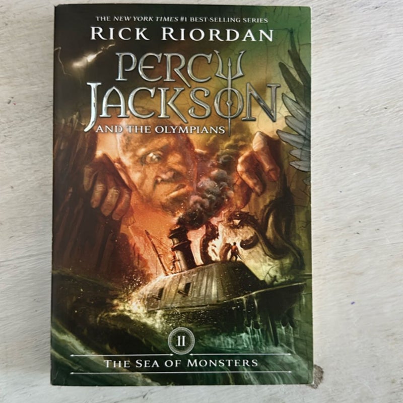 Percy Jackson and the Olympians 5 Book Paperback Boxed Set (new Covers W/poster)