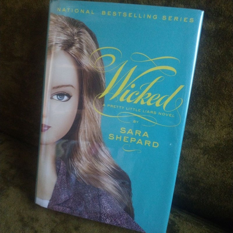 Pretty Little Liars #5: Wicked