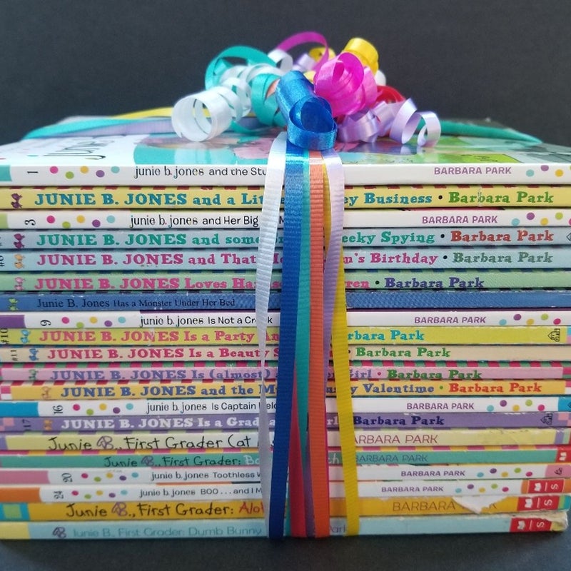 ALMOST COMPLETE SET OF 20 SCHOLASTIC JUNIE B. JONES BOOKS W/STICKERS & FOIL COVERS