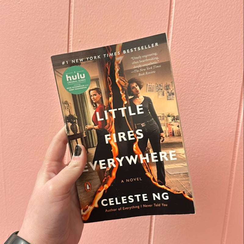 Little Fires Everywhere (Movie Tie-In)