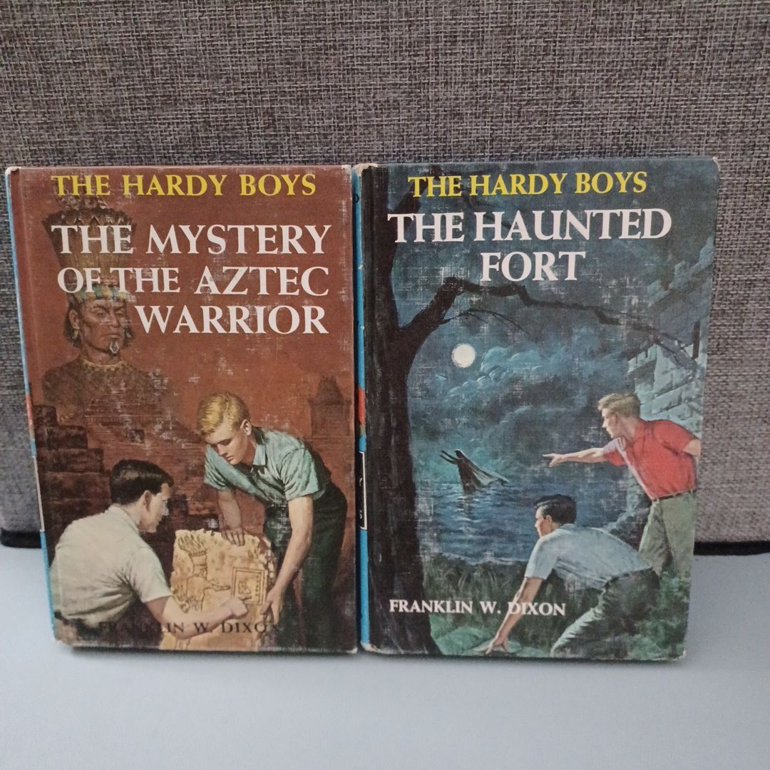 Lot Of 2 Vintage Hardy Boys: The Mystery Of The Aztec Warrior & The Haunted Fort