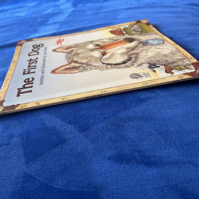 The First Dog by Jan Brett, Paperback Pangobooks