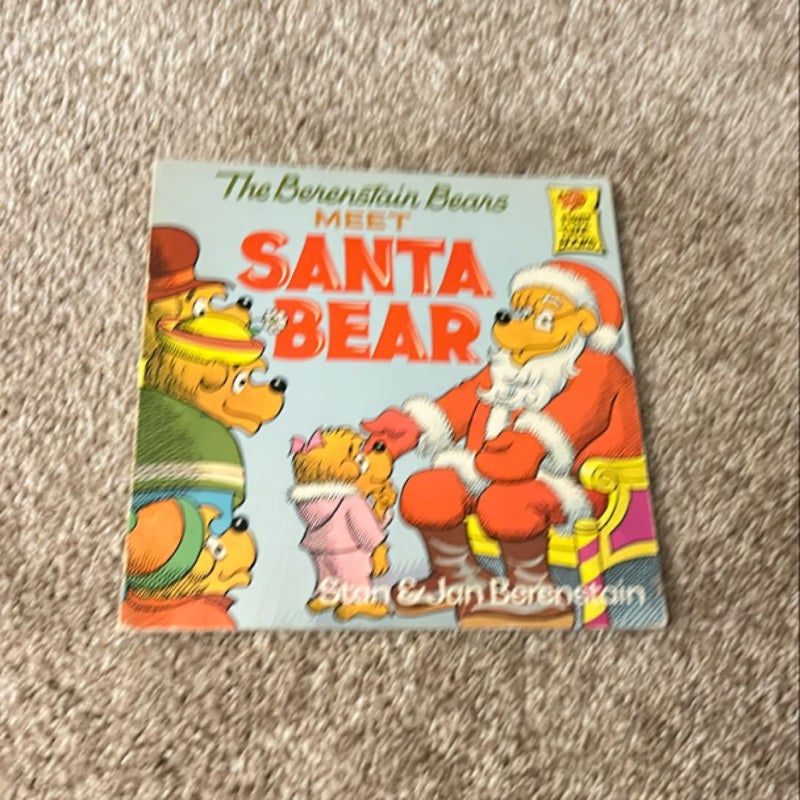 The Berenstain Bears Meet Santa Bear (Deluxe Edition)