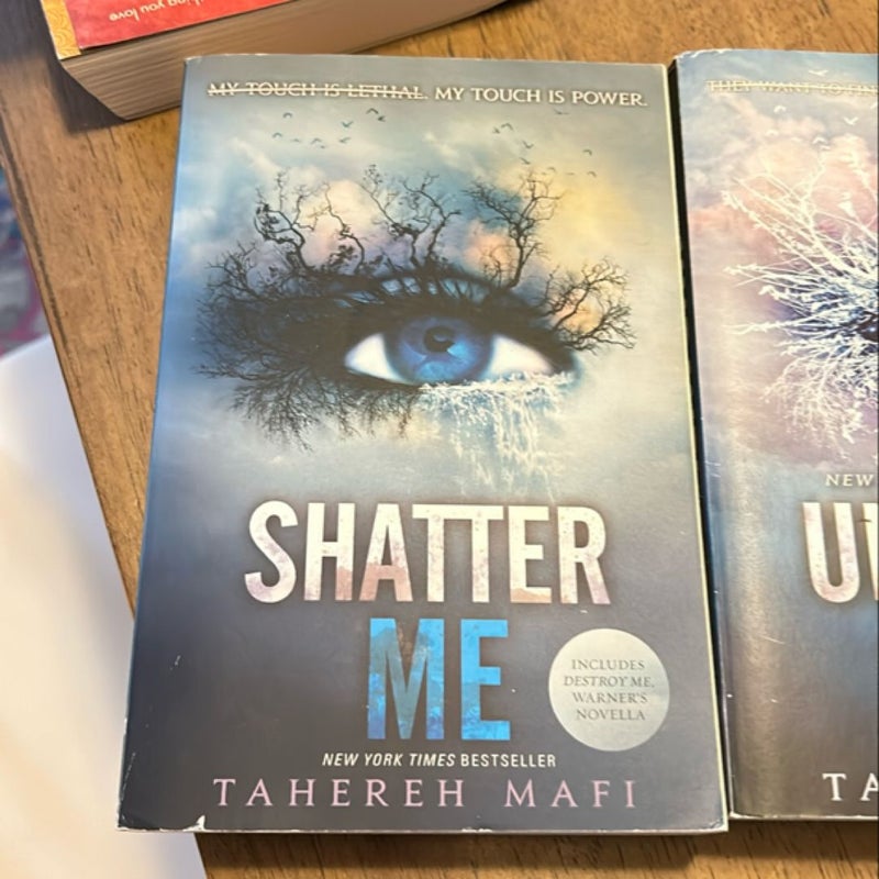Shatter Me (3 books in listing)