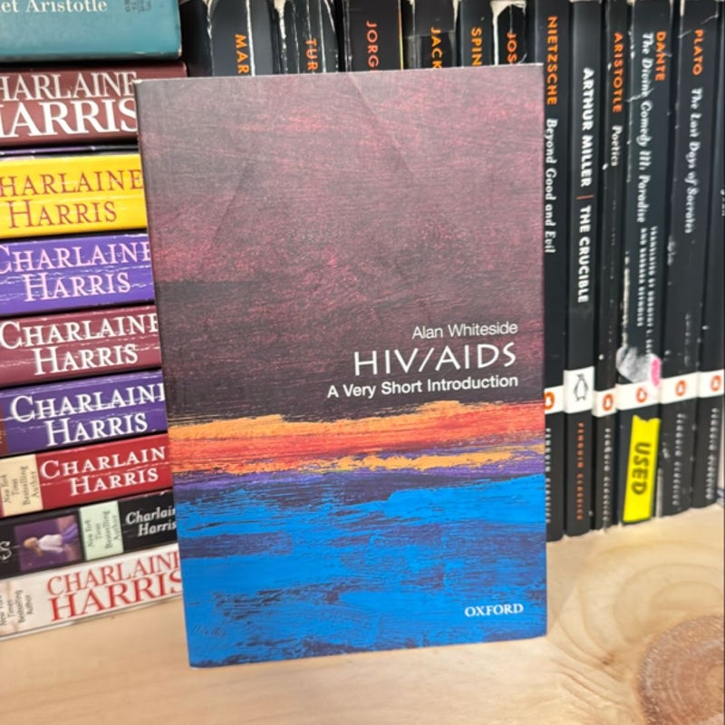 HIV/AIDS: a Very Short Introduction