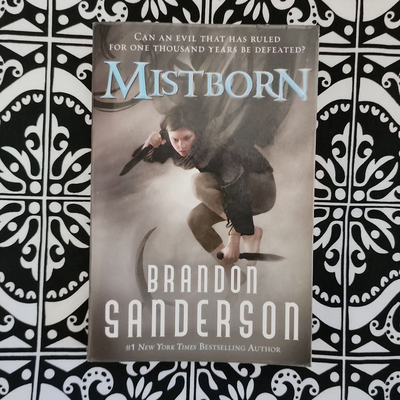 Mistborn: The Final Empire - Brandon Sanderson - 9780765377135 com