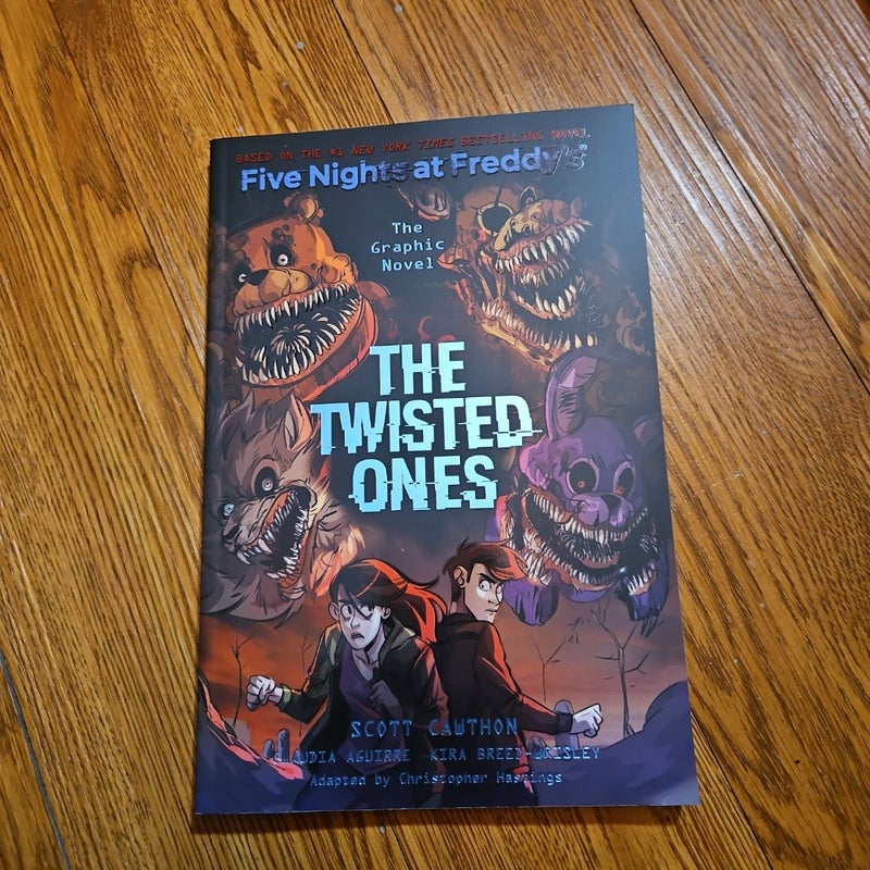 The Twisted Ones (Five Nights at Freddy's Graphic Novel #2)