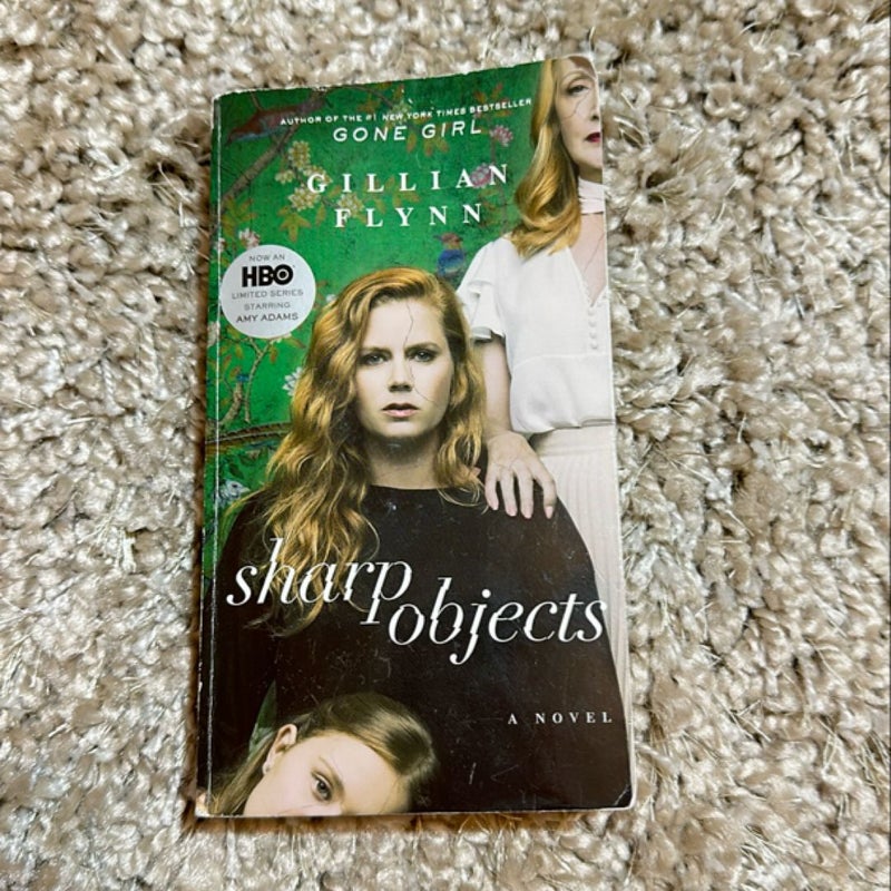 Sharp Objects (Movie Tie-In)