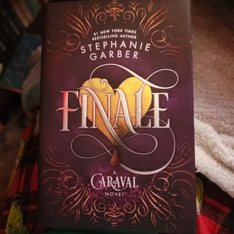 Caraval Boxed Set (Including Spectacular 