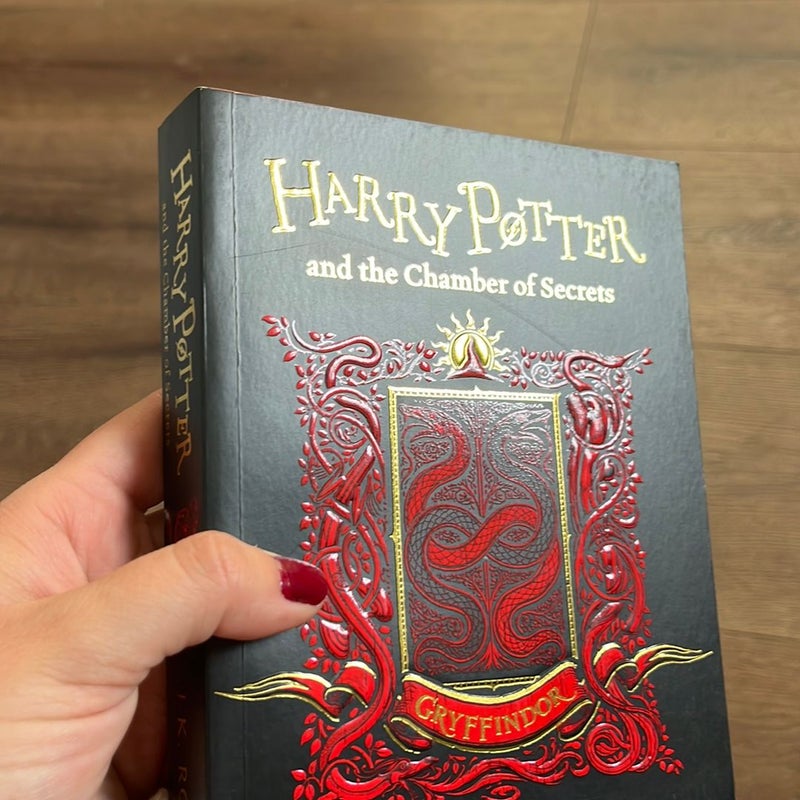 Harry Potter and the Chamber of Secrets - Gryffindor Edition