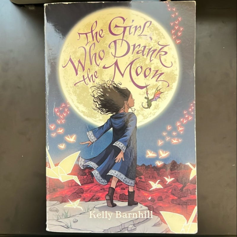 The Girl Who Drank the Moon (Winner of the 2017 Newbery Medal)