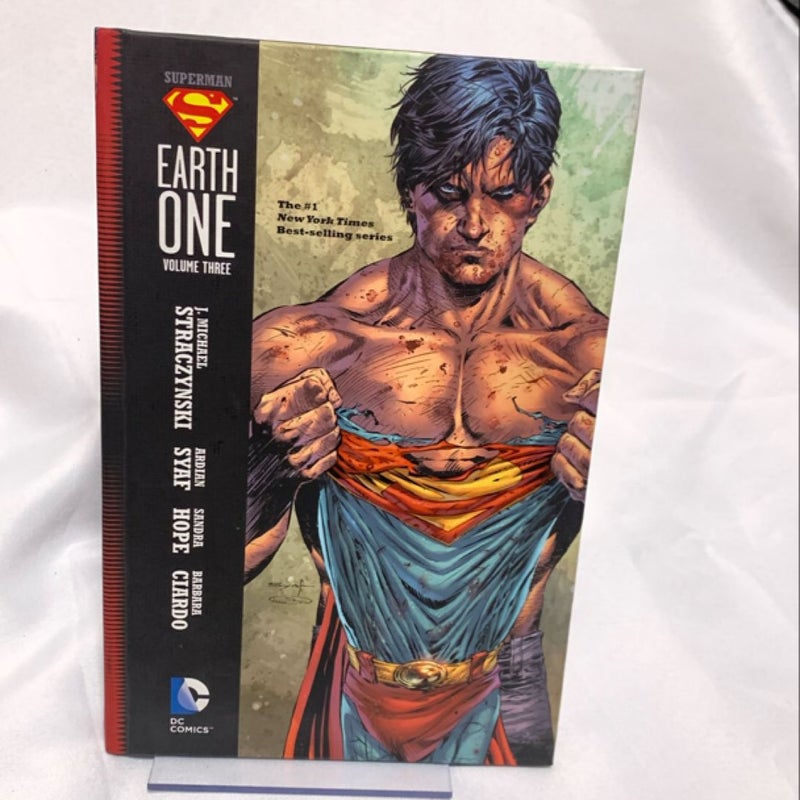 Superman: Earth One Vol. 3