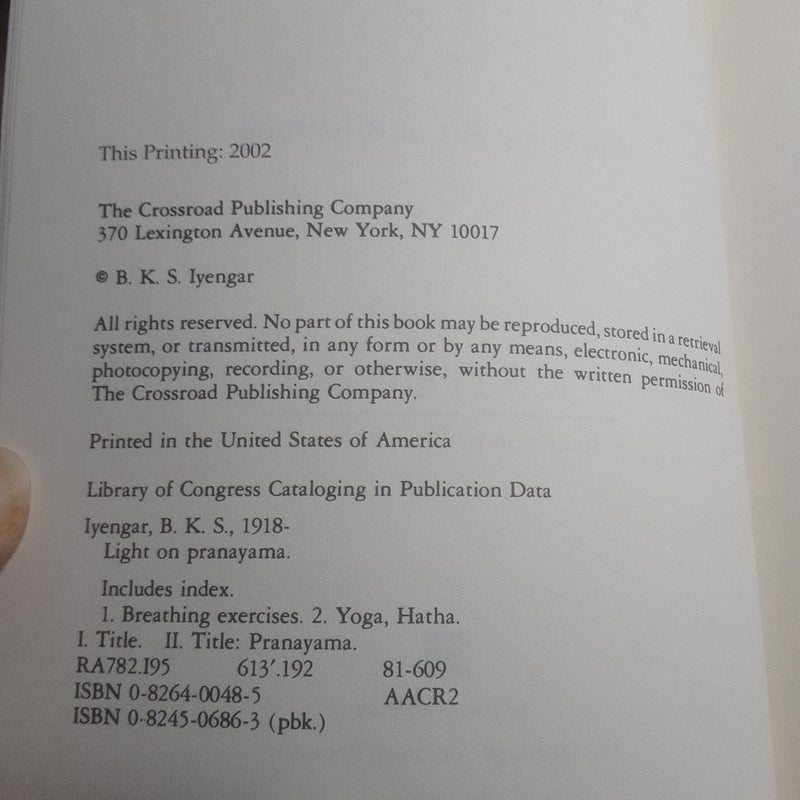 Light on Pranayama: the Definitive Guide to the Art of Breathing