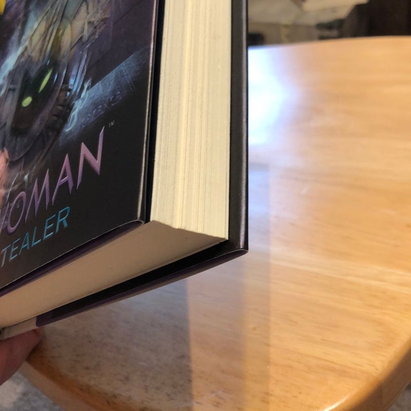 ⚠️ Catwoman: Soulstealer   (Signed by Author)