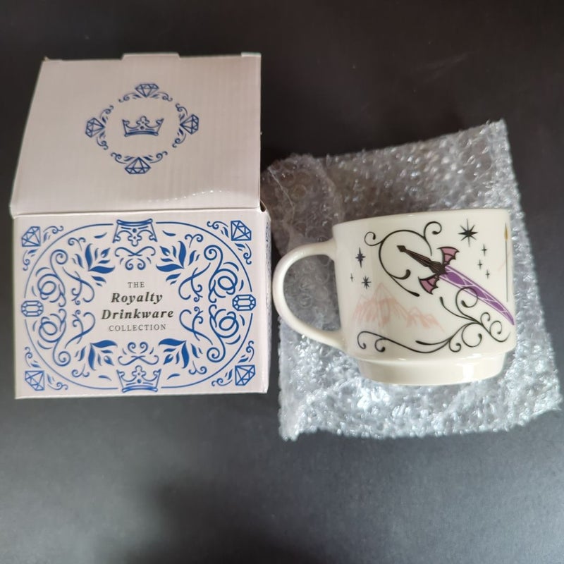 A Court of Thorns and Roses mug (Owlcrate)