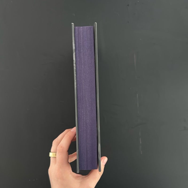 Gothikana (Sprayed Edges)