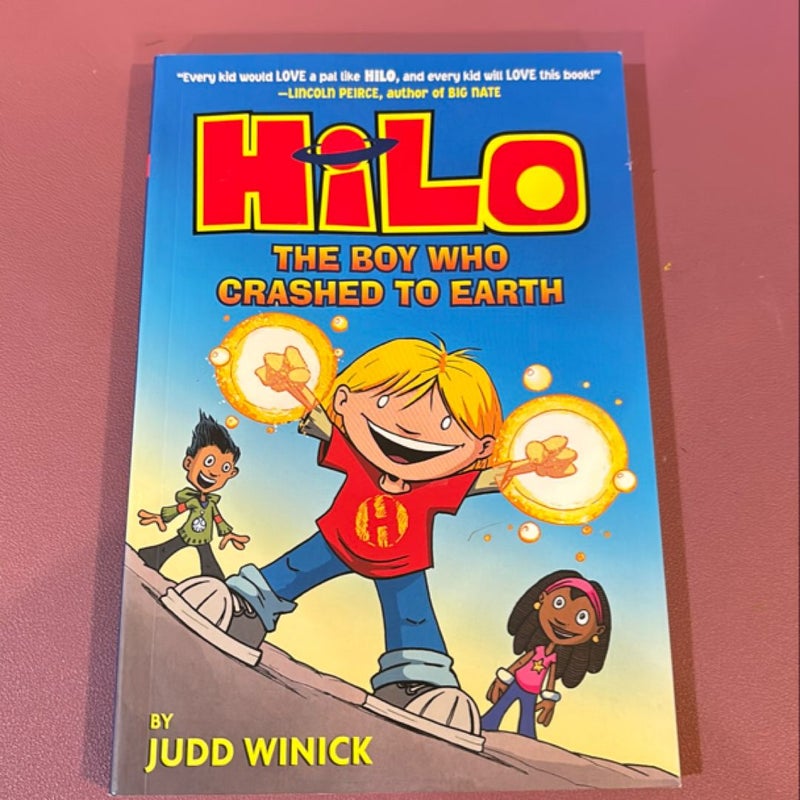 Hilo, the boy who crashed to earth