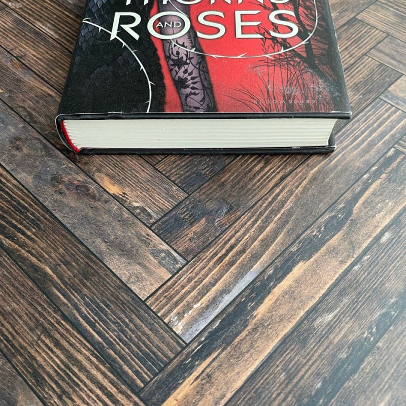 A Court of Thorns and Roses - 1st/1st