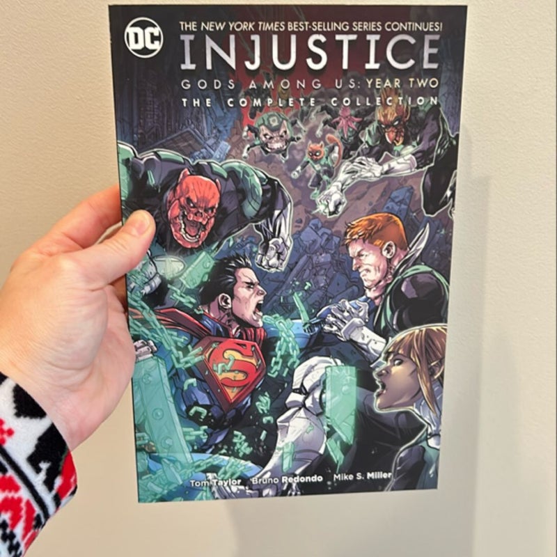 Injustice: Gods among Us: Year Two the Complete Collection