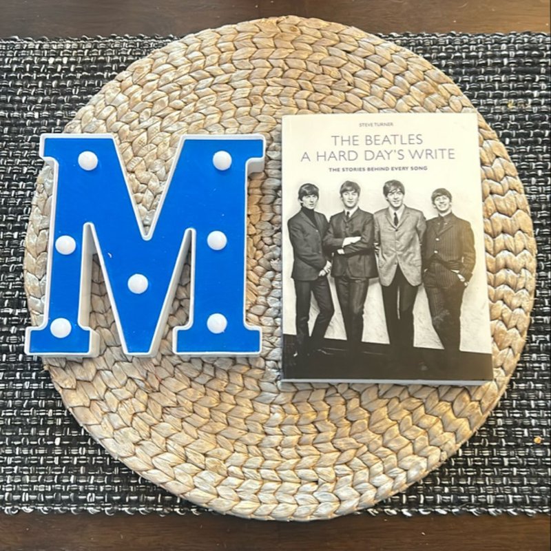 The Beatles A Hard Day's Write by Steve Turner, Paperback | Pangobooks