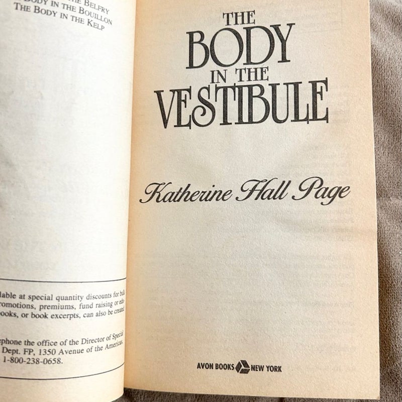 The Body in the Vestibule  2592