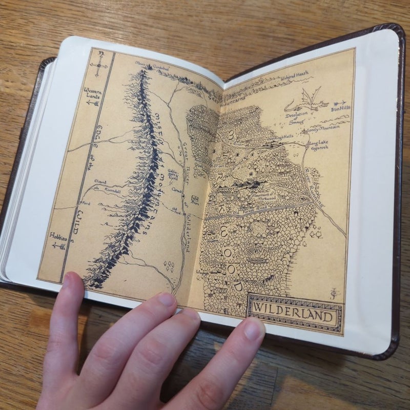 The Hobbit: Deluxe Pocket Edition
