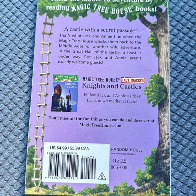 Magic Tree House #2: The Knight at Dawn