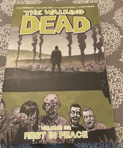 The Walking Dead Volume 32