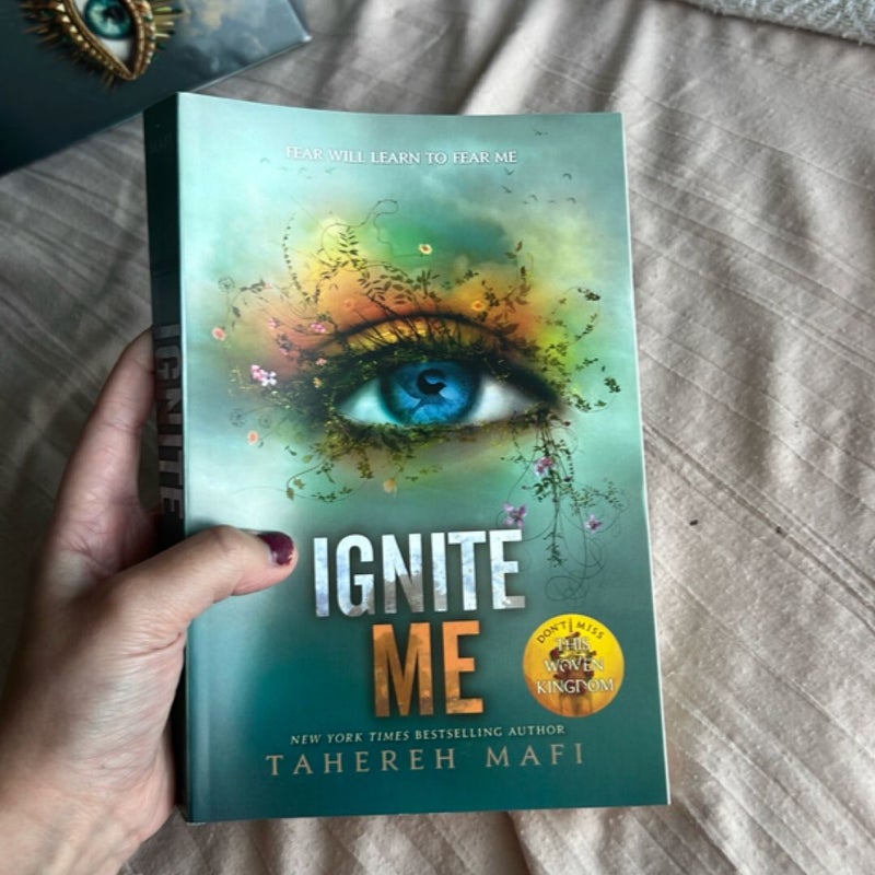 Shatter Me Series 6-Book Box Set