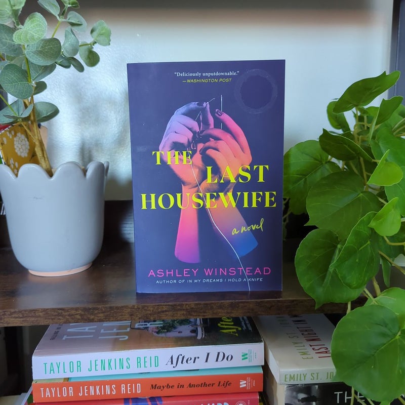 The Last Housewife by Ashley Winstead, Paperback | Pangobooks