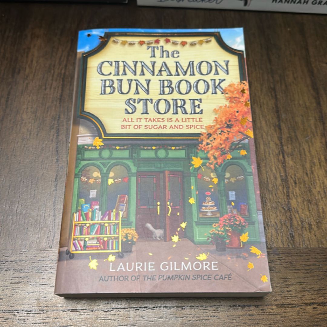 The Cinnamon Bun Book Store (Dream Harbor, Book 2)