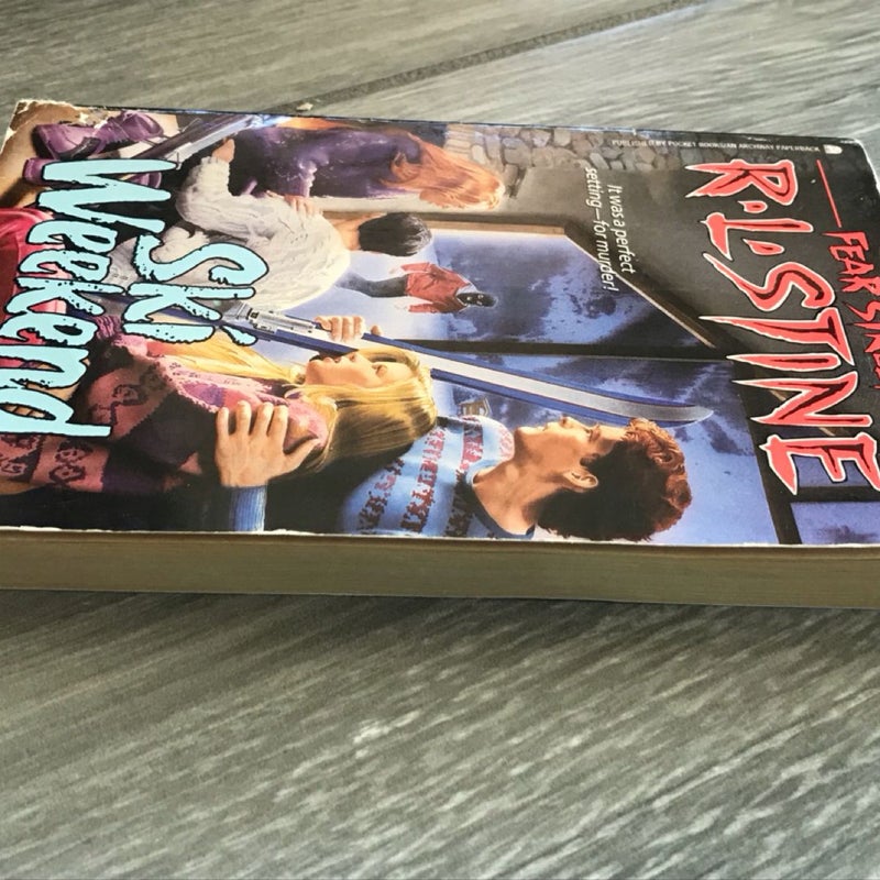 FEAR STREET R.L. STINE “SKI WEEKEND” VINTAGE Teen Horror, First Edition 1991