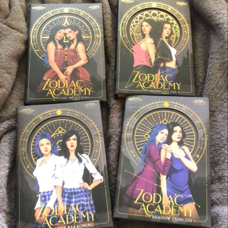 Zodiac Academy Book 1-4 : Bookish Box special edition 