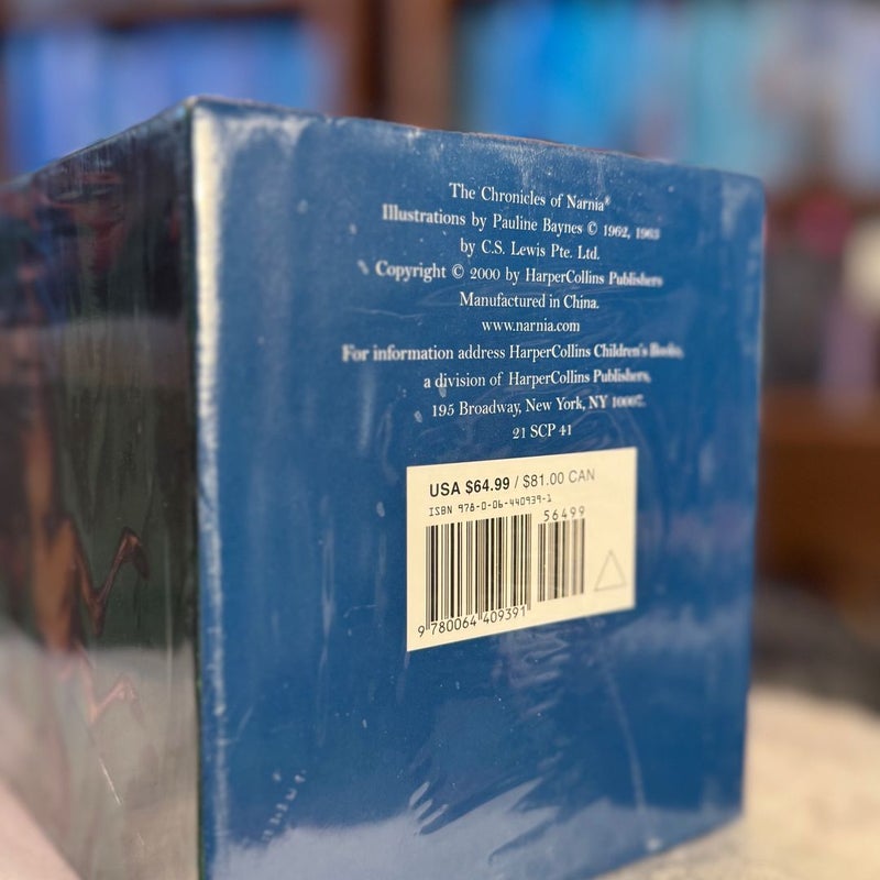 The Chronicles of Narnia Full-Color Paperback 7-Book Box Set