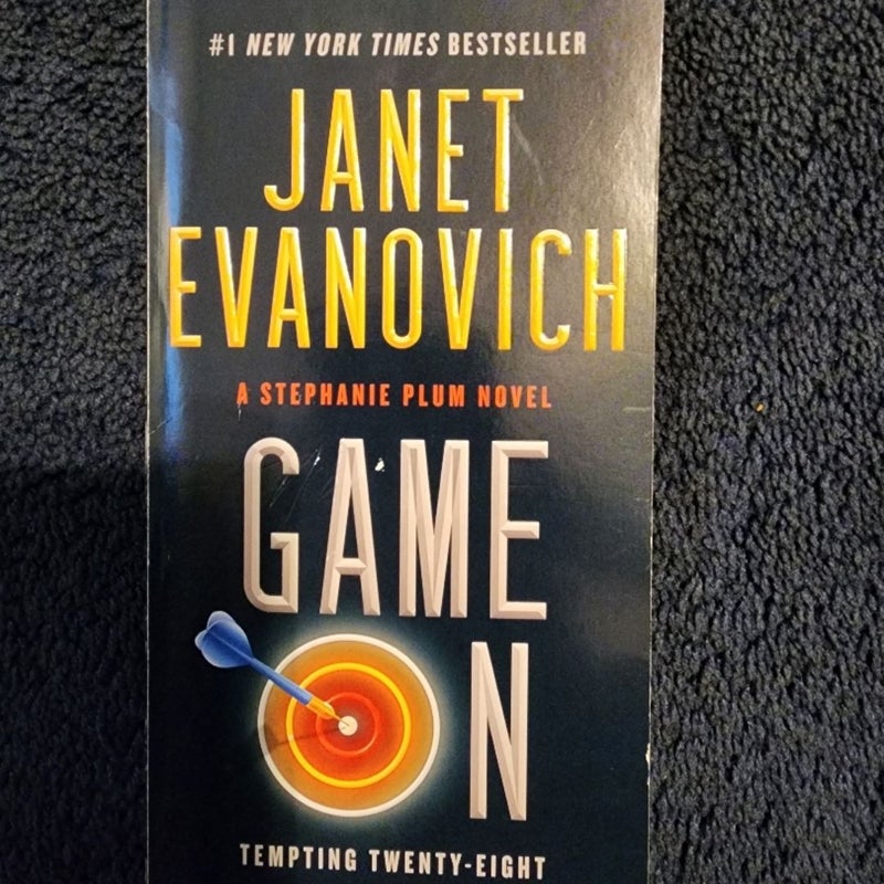 4 Janet Evanovich Books from Stephanie Plum Series 