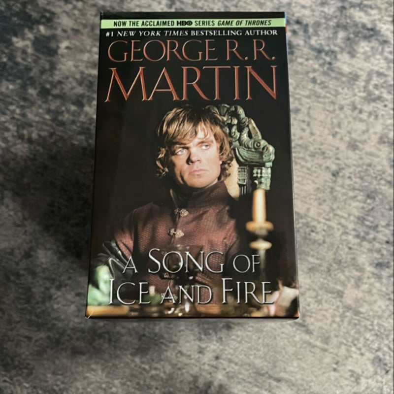 George R. R. Martin's a Game of Thrones 5-Book Boxed Set (Song of Ice and Fire Series)